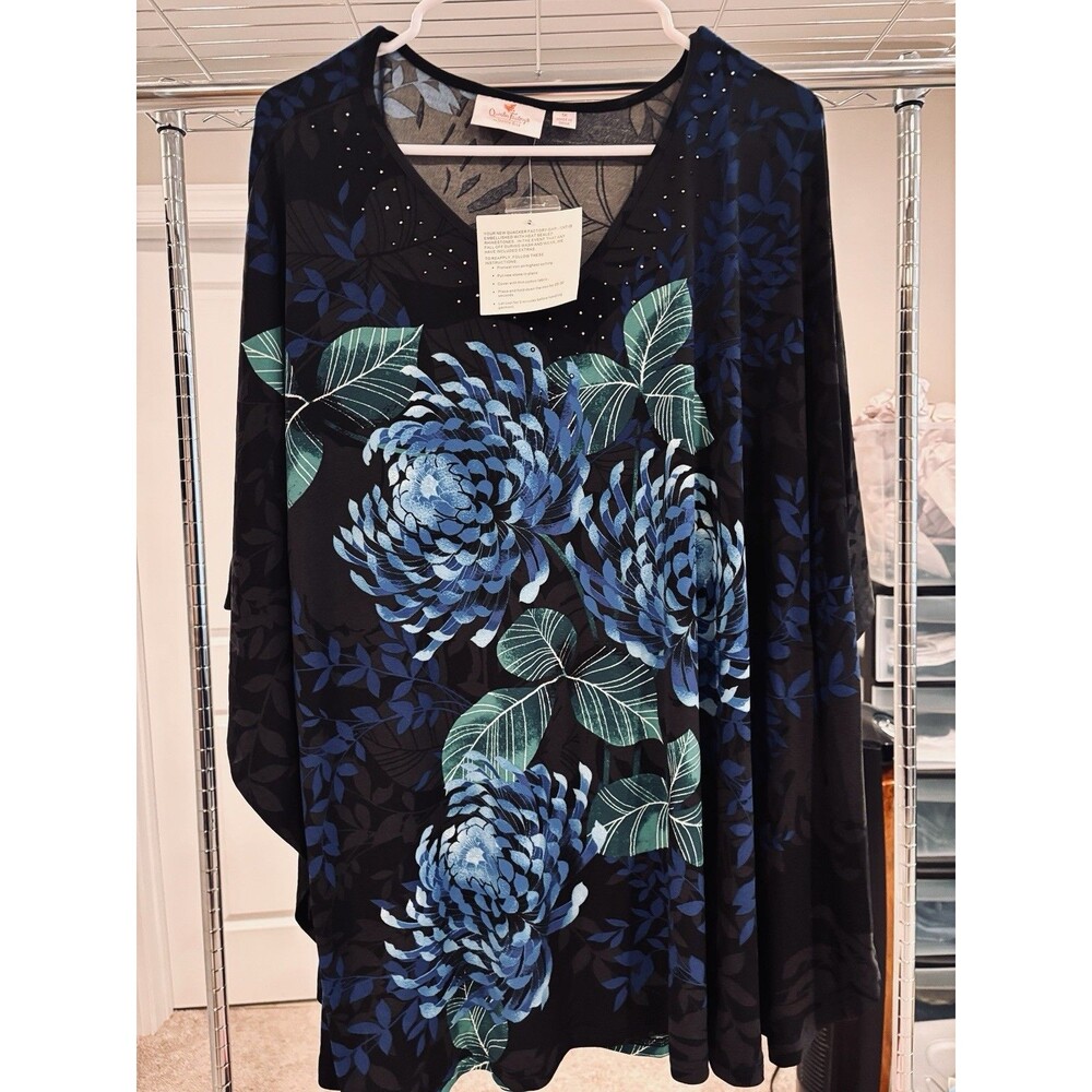 NWT QUACKER FACTORY 1X Short Sleeve Batwing Tunic Top VNeck Embellished Floral